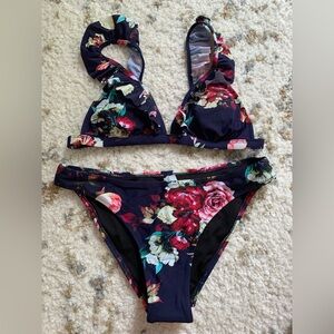 Cupshe NWT Ruffle Bikini